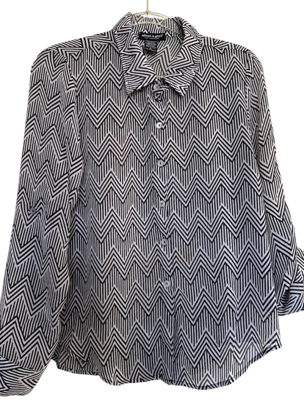 About A Girl Black & White Chevron Button-Down Shirt chiffon Women’s XL Office